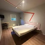 Ibis Budget Niort - Hotel La Creche
