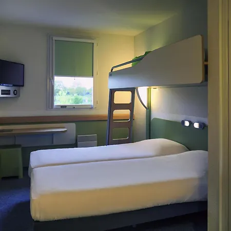 Ibis Budget Niort - La Crèche 2* La Creche