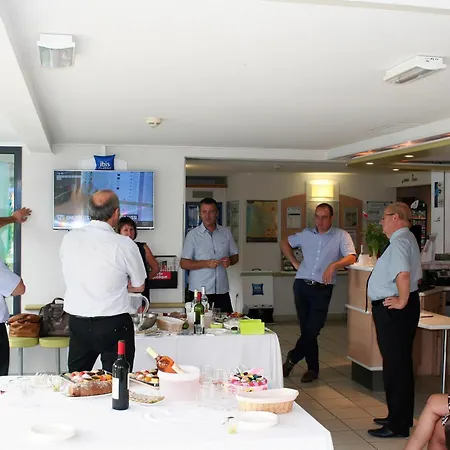 Ibis Budget Niort - 2* La Creche
