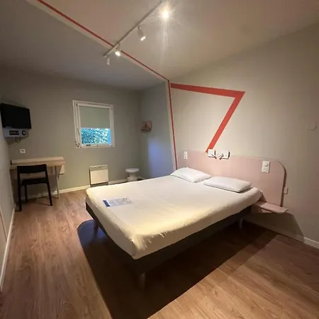 Ibis Budget Niort - Hotel La Creche