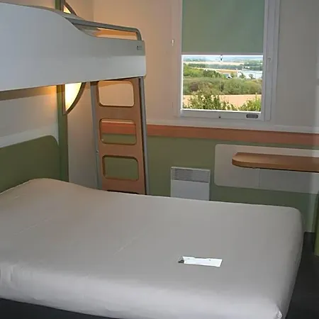 Ibis Budget Niort - La Crèche 2*