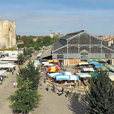 Ibis Budget Niort - La Crèche La Creche