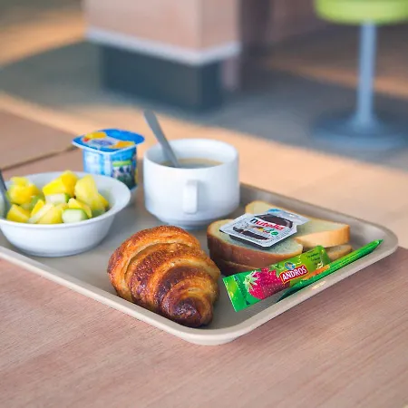Hotel Ibis Budget Niort - La Crèche 2*