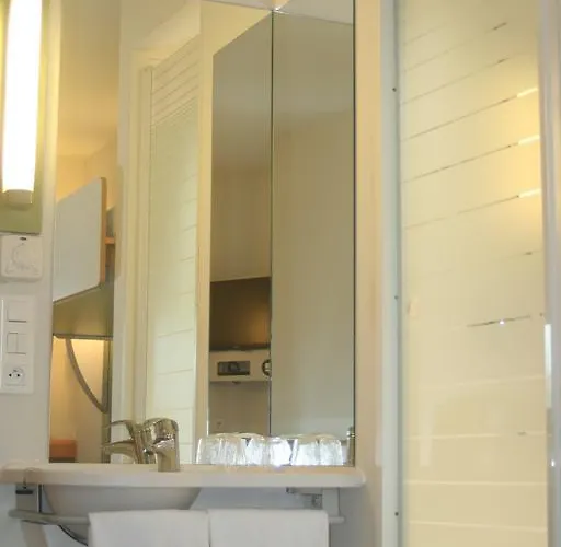 Ibis Budget Niort - La Creche