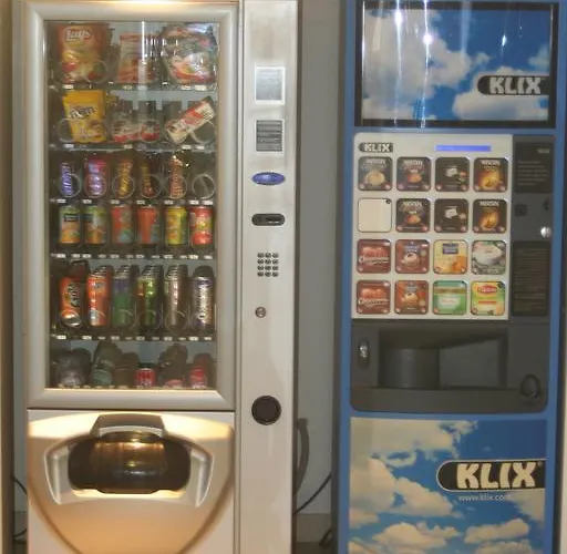 Ibis Budget Niort - La Crèche